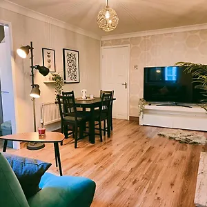 Centre Apartment- Beautiful Old Town- With Parking , Kingston upon Hull United Kingdom