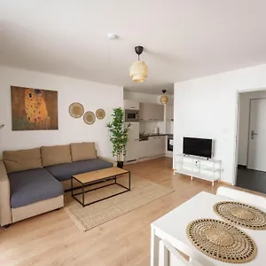 1100 Apartament