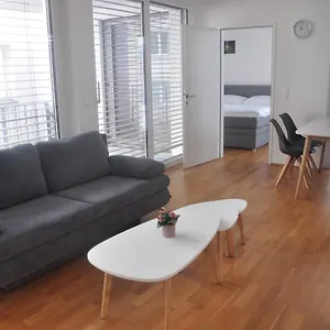 4 Beds And - Contactless Check-in Apartament