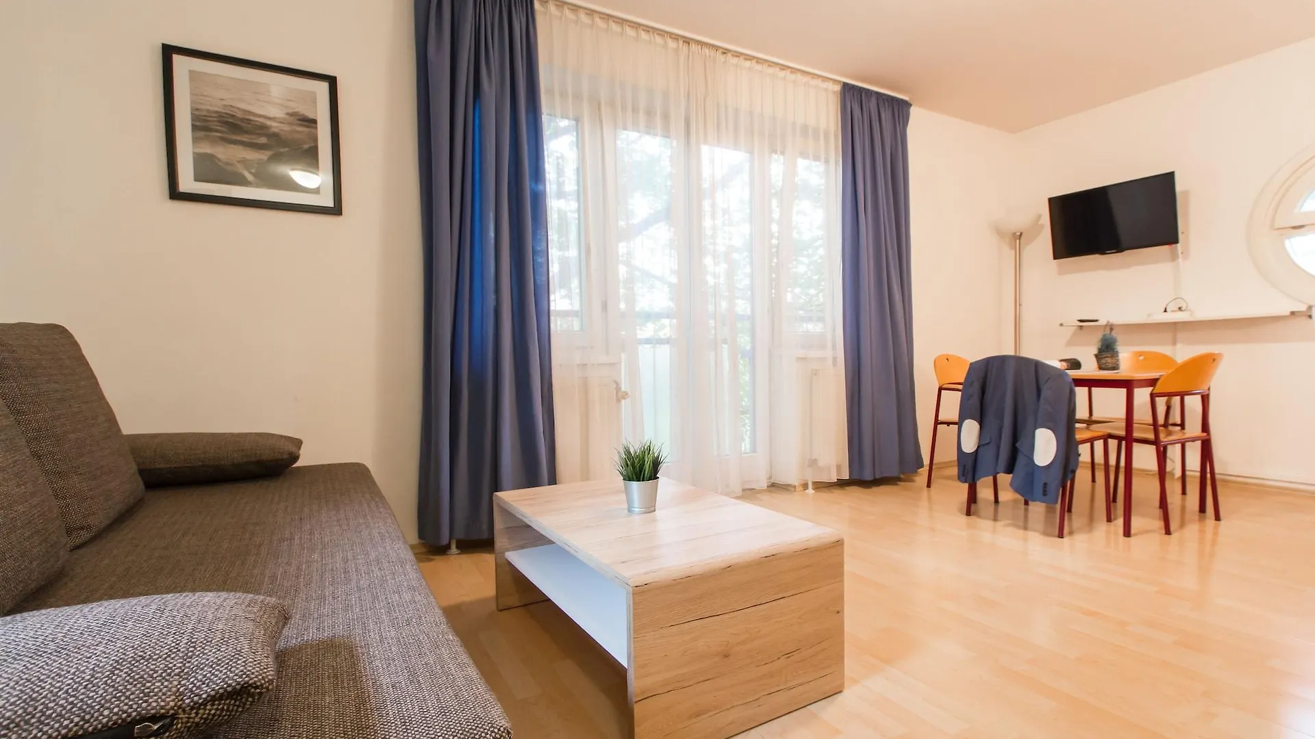 Apartmenthaus Hietzing I Contactless Check-In Viena Austria