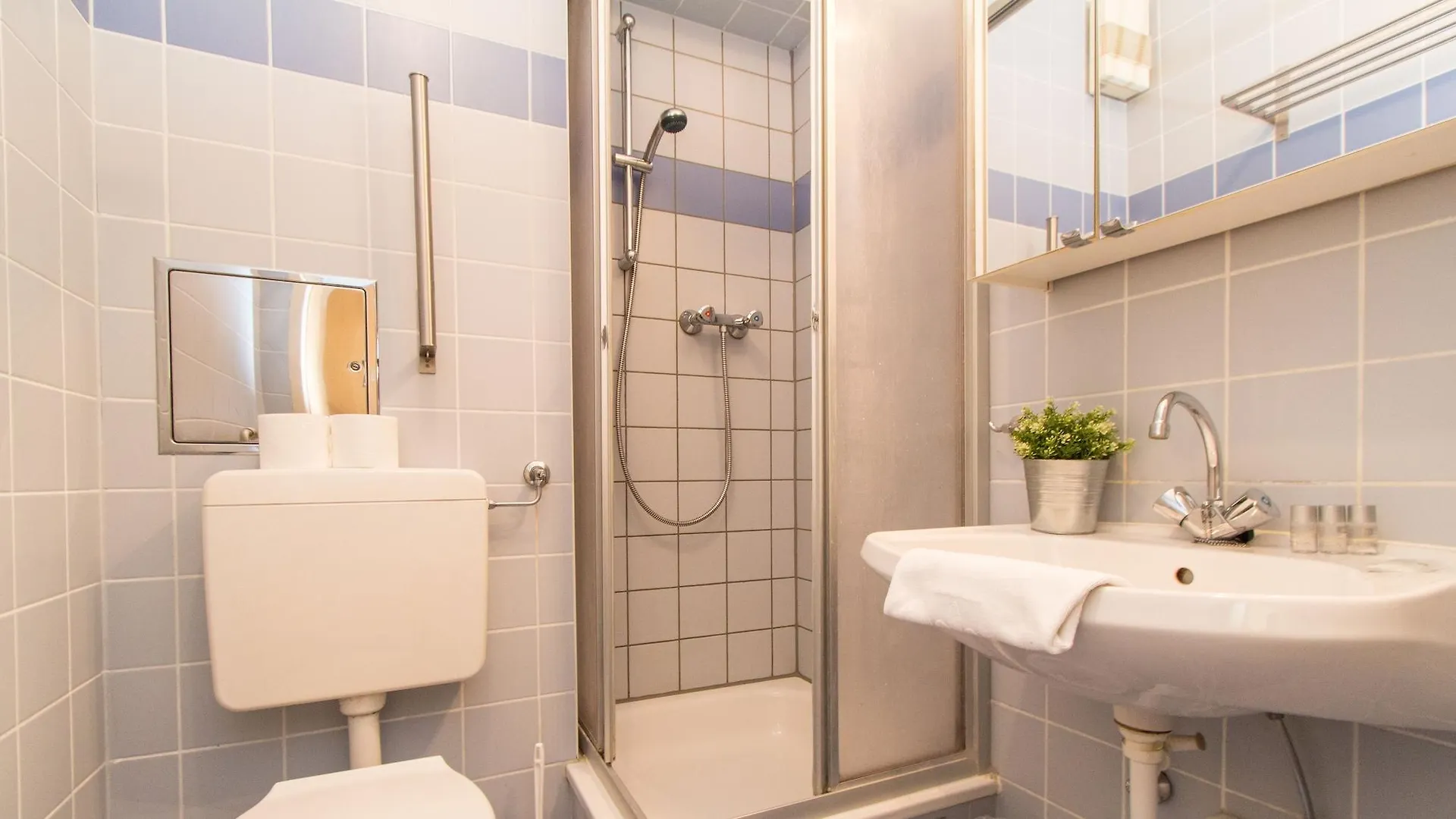 Apartmenthaus Hietzing I Contactless Check-In Viena 0*,  Austria