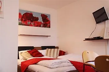 Apartmenthaus Hietzing I Contactless Check-In Viena Apartament