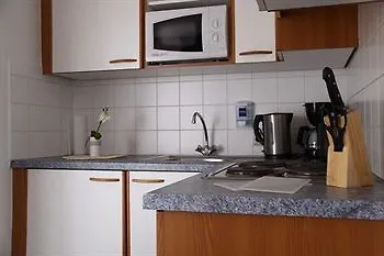 Apartmenthaus Hietzing I Contactless Check-In Viena