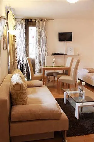 Apartmenthaus Hietzing I Contactless Check-In Viena Austria